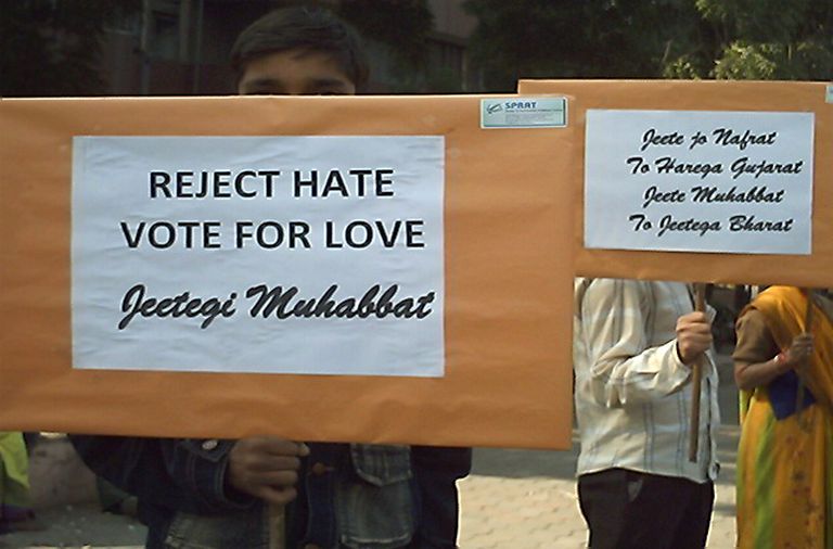 Mahaaz (8)hoarding-reject hate vote for love